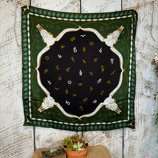 Hooked Silk Shorty Wild Rag