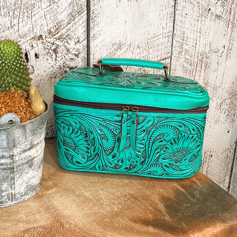 The Custer Train Case in Turquoise