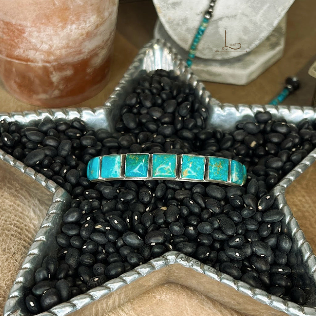 The Kingman Turquoise Nueve Cuff