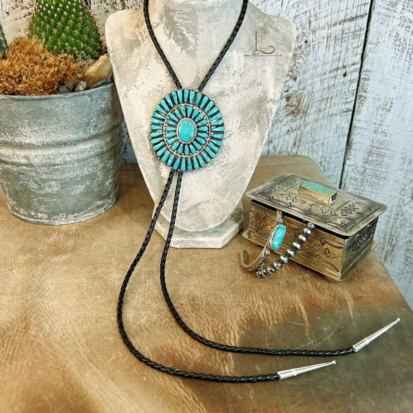 The Cluster Turquoise Bolo