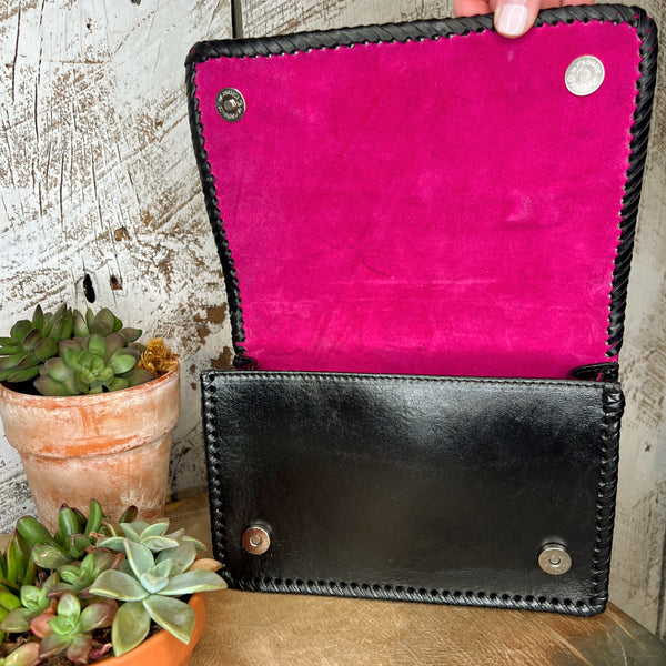 El Guantes Clutch/Crossbody in Black