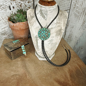 The Turquoise Midi Cluster Bolo