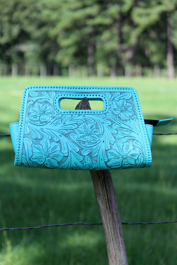 Sobre Chico Clutch in Turquoise - L Trading